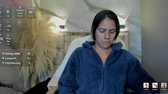 nairobi8's Live XXX Chat