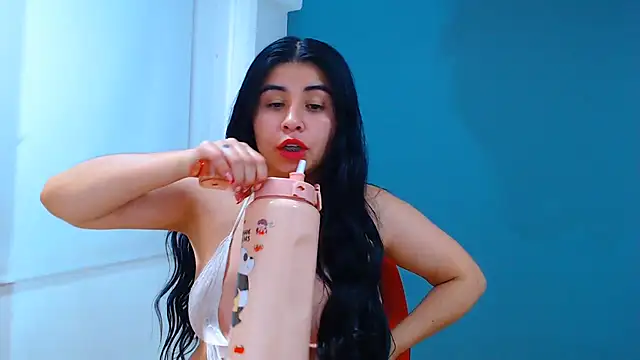 danna-_roouss' Live XXX Chat