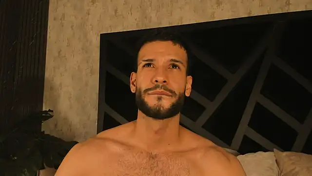 Chat +18 de Jacob_Benelli ao vivo