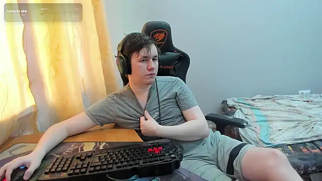 iliaskrislove Chat XXX live
