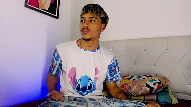 Angel_foxc13's Live XXX Chat