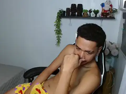 curlyasian_njxx Chat XXX live