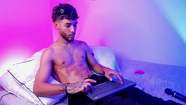 Thiagoferreti's Live XXX Chat