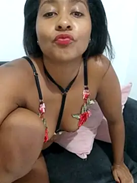 Berry_Bans লাইভ XXX চ্যাট
