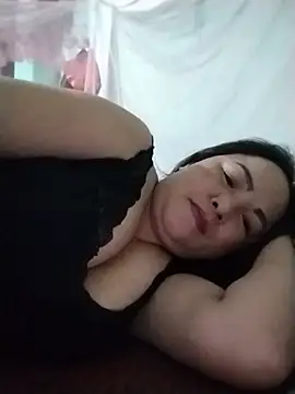 Naaya8109 即時 XXX 聊天