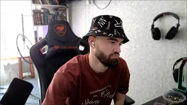 Chatroom XXX en direct de _Serious_Man