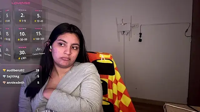 Chat +18 de cloe_small ao vivo