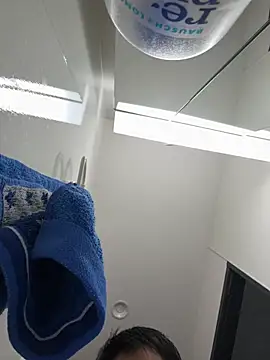 kux_llmo6 Show Webcam
