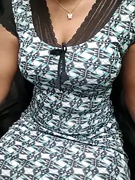 Tamilmallu-duskygirl03's Live Chat Room