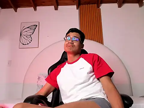ThiagoVega_ Live XXX-chat