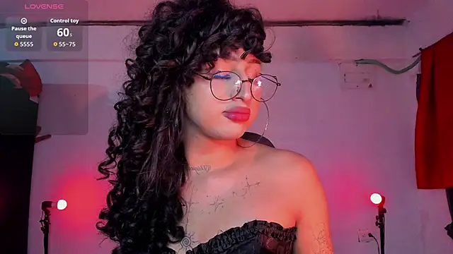 Heka_Prudence Adlı Modelin Canlı XXX Sohbeti