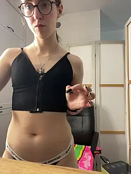 MartiniiSelenna Chat XXX live
