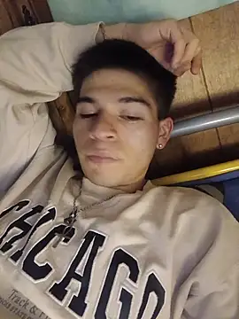 Chat +18 de Oliver_LA ao vivo