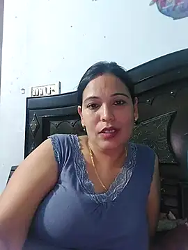 Poojabhabi101's Live XXX Chat
