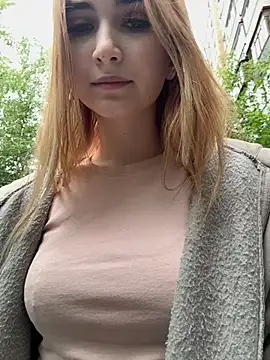 MarlboroWeb's Live XXX Chat