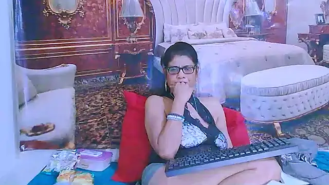 แชท XXX สดของ IndianAllure