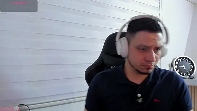 XXX chat uživo modela Rick_Adams