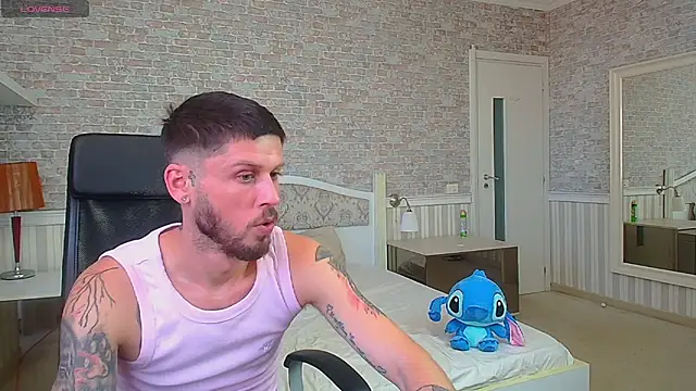 JonahShaw live XXX chat