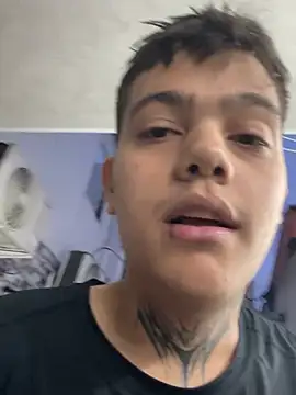 samael_betancurt7's Live XXX Chat