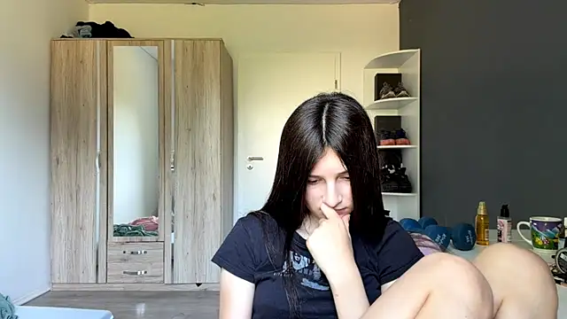SpanishRooter live XXX chat