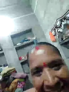 Loomaraj live XXX chat