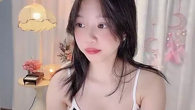 Yanys521 即時 XXX 聊天