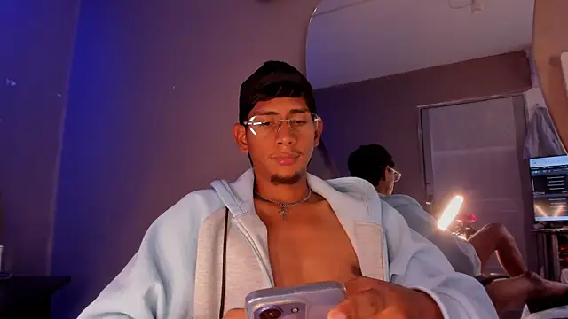 Nick_Collins18 Adlı Modelin Web Kamerası Şovu