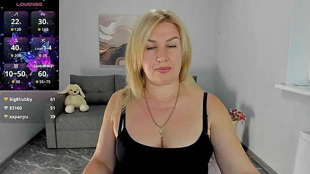 Lili_Crossi's Live XXX Chat
