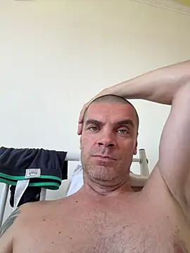SIRMASTERDOMINATORXXL Adlı Modelin Canlı XXX Sohbeti