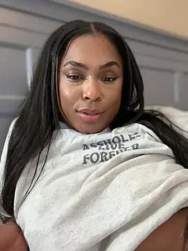CandyLuxxxx's Live Chat Room