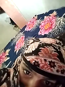 Indianhotcutie12's Live Chat Room