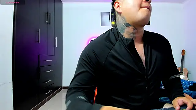 thiago__cp01n Live XXX chat