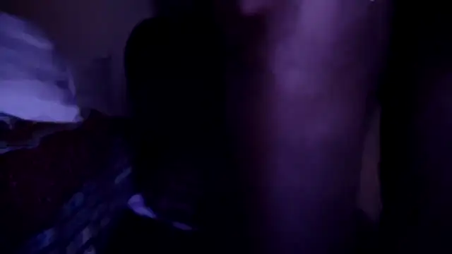 EYEzIAM – Live XXX-chat