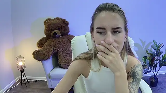 Онлайн чат XXX DeboraHorny