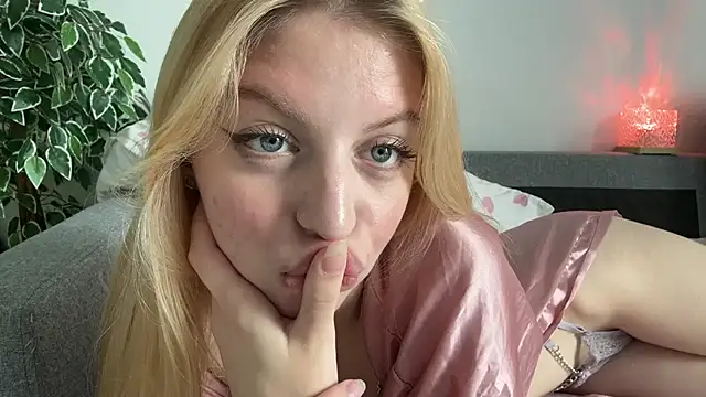 Fanny_Fresh live XXX chat