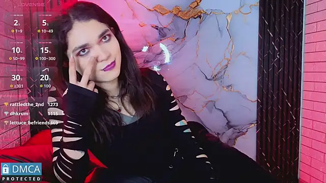 Онлайн чат XXX MaeveKuro