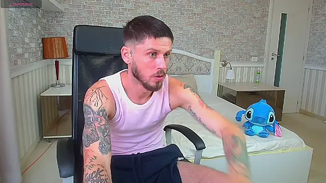 JonahShaw live XXX chat