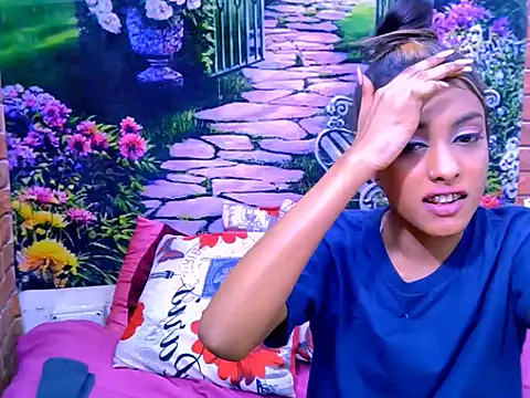 Chat +18 de IndianPretty14u2Luv ao vivo