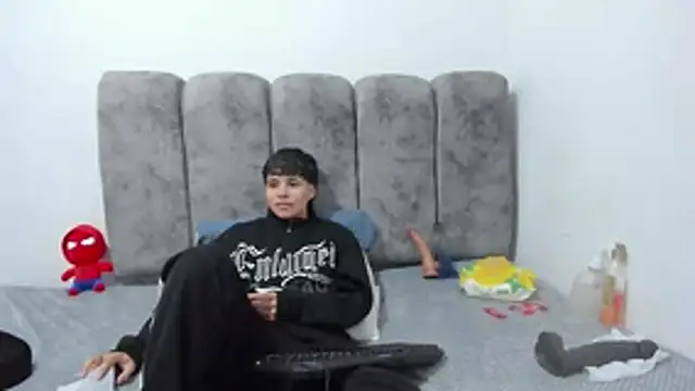دردشة Bruno_Cruzz الجنسية المباشرة