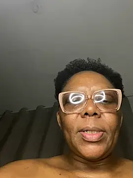 BoobsQueeen's Live XXX Chat