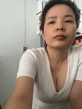 Ivy_Trix2 XXX чат на живо