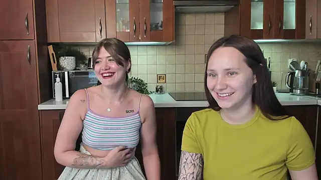 HotCaramellsTV – Live XXX-chat