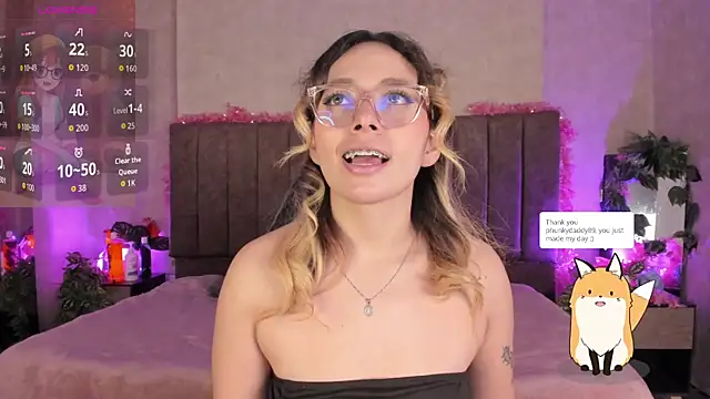 LanaMills_ লাইভ XXX চ্যাট