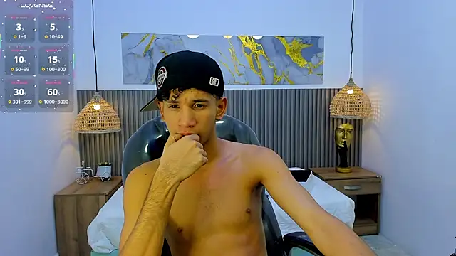 Онлайн чат XXX JDWhite18