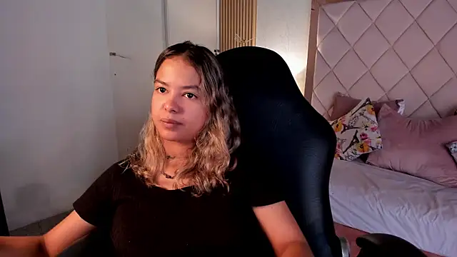 XXX chat uživo modela dulce_lyraa1