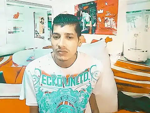 IndianSavageMale 现场XXX聊天