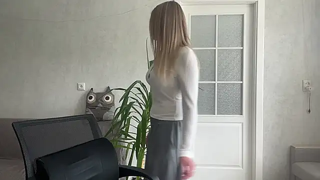 LaraineDomebo's Live XXX Chat
