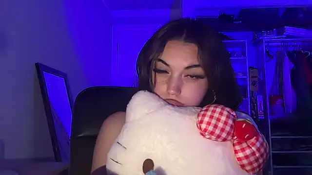 Maddieblairxo's Live Chat Room
