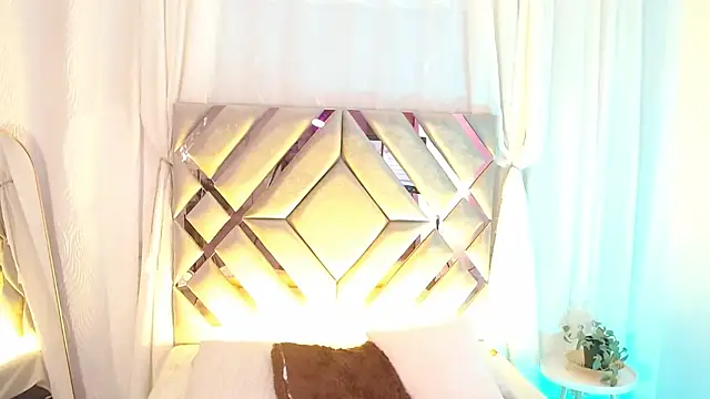 MilaMonroeX – Naživo XXX chat