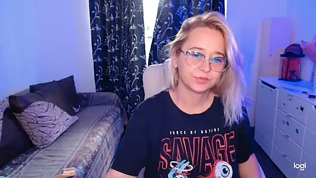 freyyamore1's Live XXX Chat